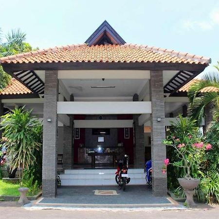 Hotel Tanjung Asri Banyuwangi  Esterno foto